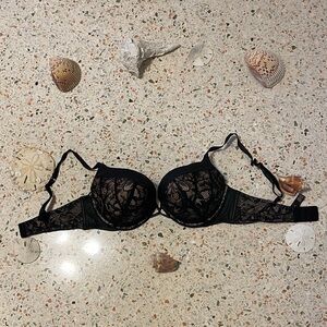Victoria's Secret BOMBSHEL Black Lace Bra Size 36C